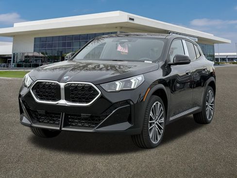 New 2026 BMW X2 xDrive28i w/ Convenience Package image 4