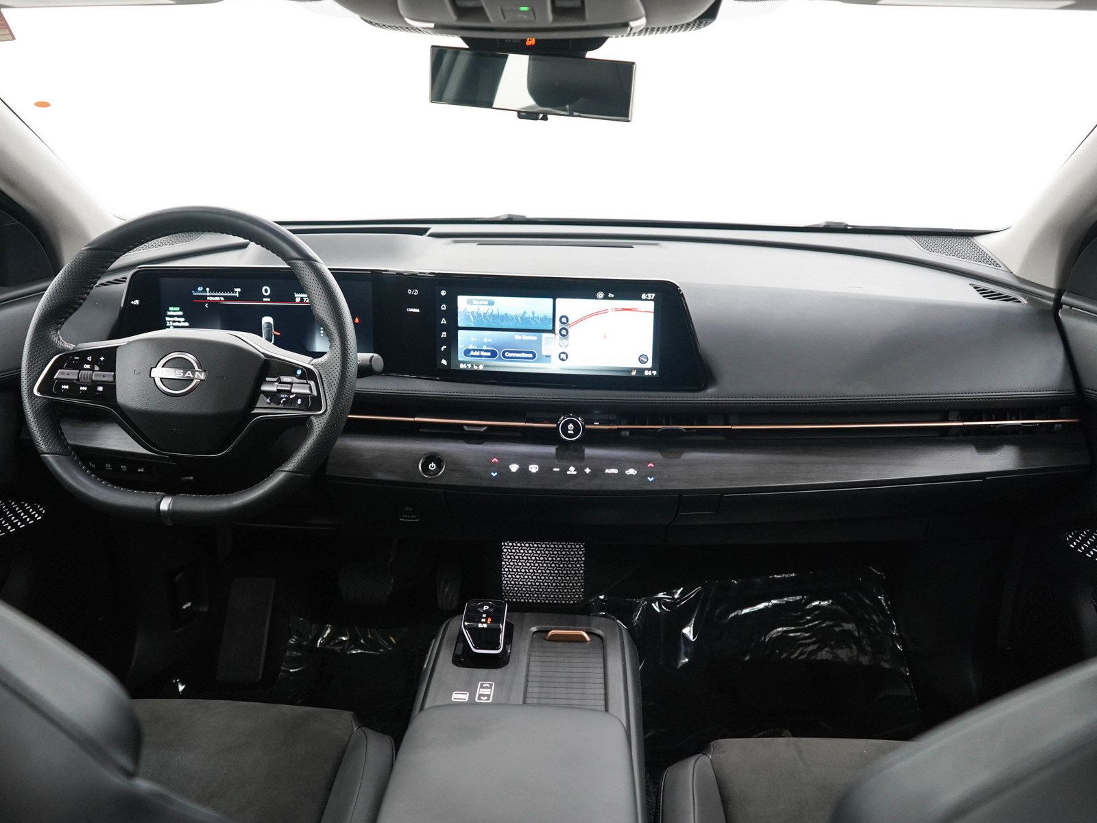 Used 2023 Nissan Ariya AWD image 14