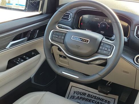 Certified 2024 Jeep Wagoneer Series II w/ Convenience Group I image 26
