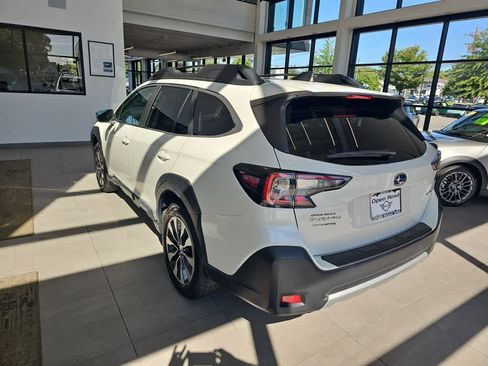 Used 2023 Subaru Outback Limited AWD/4WD image 5