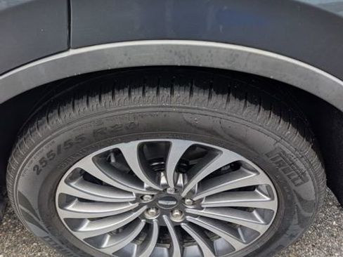 Used 2020 Lincoln Aviator Reserve w/ Equipment Group 201A image 17