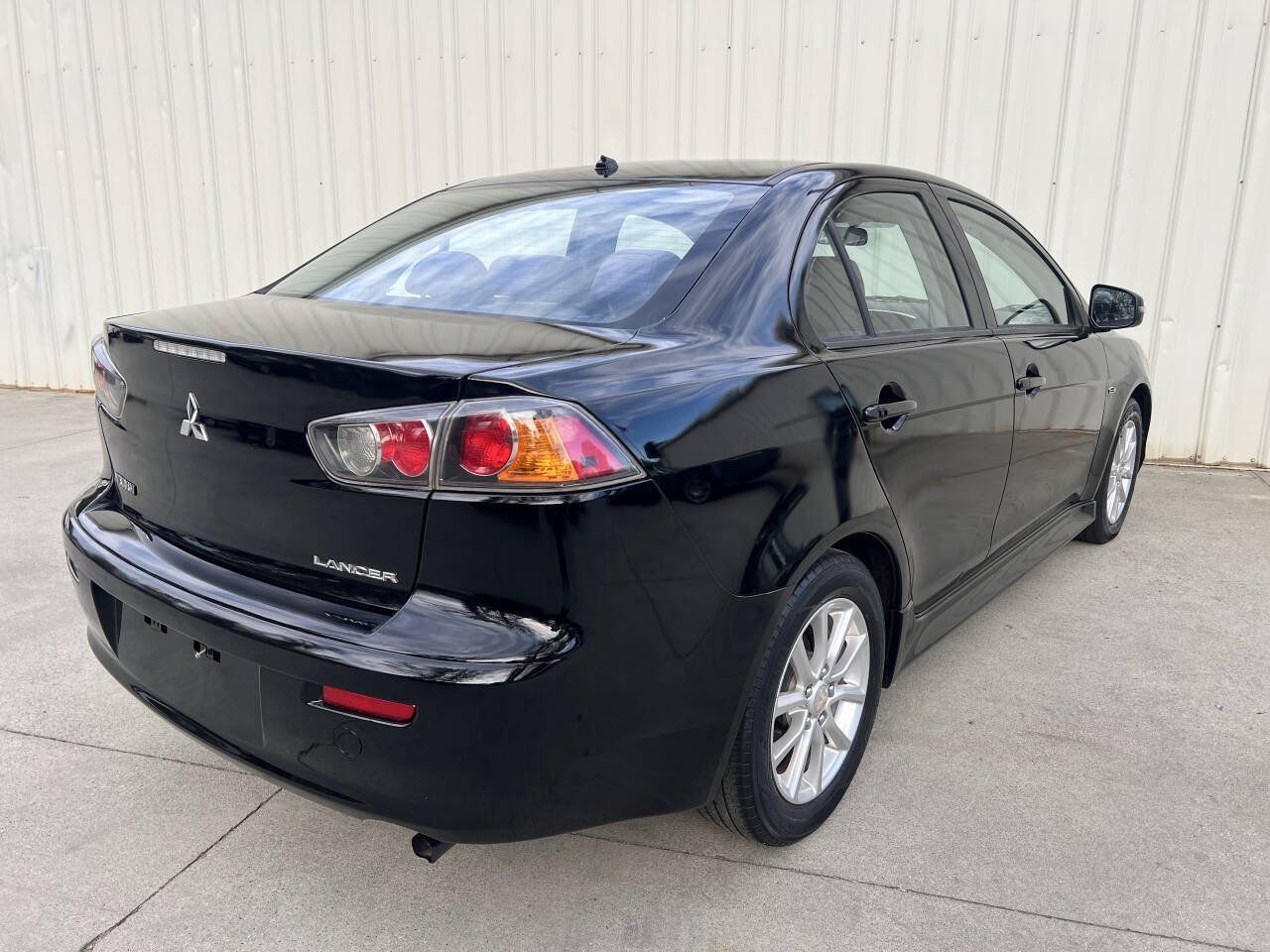 Used 2015 Mitsubishi Lancer ES FWD image 3