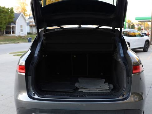 Used 2018 Jaguar F-PACE R-Sport image 31