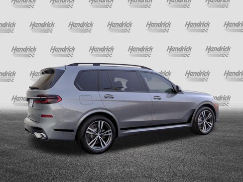 Used 2026 BMW X7 xDrive40i w/ M Sport Package AWD/4WD image 10