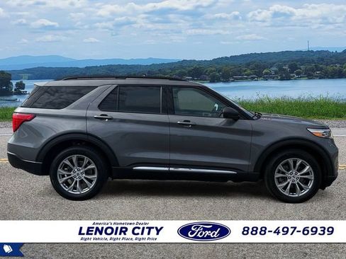 Used 2023 Ford Explorer XLT w/ Equipment Group 202A image 2