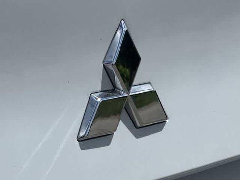 Used 2024 Mitsubishi Outlander SE AWD/4WD image 28