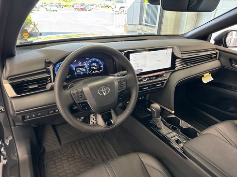 Used 2026 Toyota Camry XSE FWD image 15