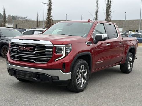 Used 2024 GMC Sierra 1500 SLT w/ X31 Off-Road Package image 4