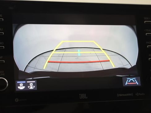 Used 2021 Toyota Camry XSE image 9