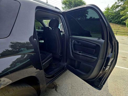 Used 2016 GMC Acadia SLE AWD/4WD image 27