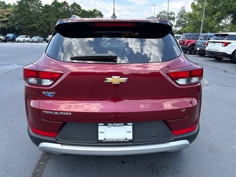 Used 2025 Chevrolet TrailBlazer LT w/ LPO, Blackout Package FWD image 24