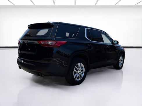 Used 2020 Chevrolet Traverse LS FWD image 4