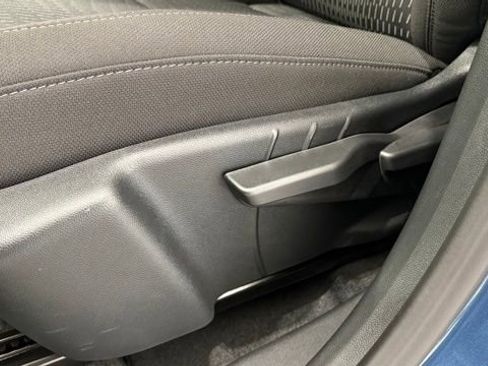 New 2026 Chevrolet Equinox LT w/ Safety and Technology Package AWD/4WD image 12