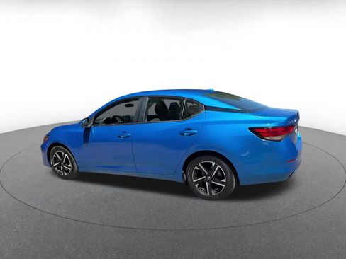 Used 2025 Nissan Sentra SV FWD image 10