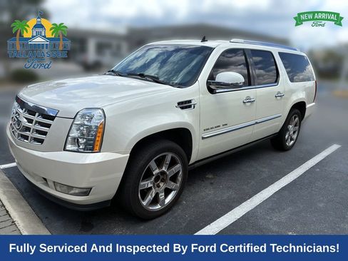 Used 2011 Cadillac Escalade ESV Premium RWD image 1