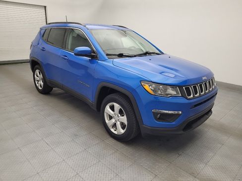 Used 2017 Jeep Compass Latitude w/ Popular Equipment Group AWD/4WD image 11
