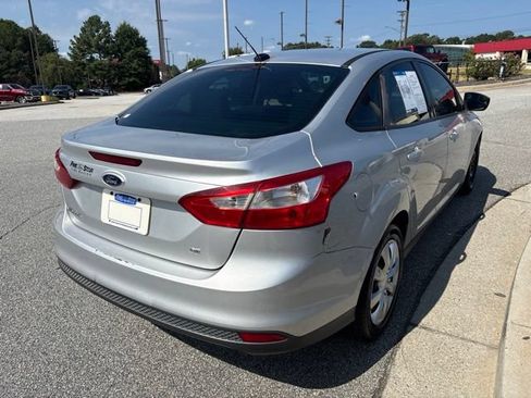 Used 2012 Ford Focus SE FWD image 8
