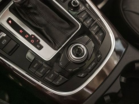 Used 2011 Audi Q5 3.2 Premium Plus w/ Audi MMI Navigation Plus Pkg image 18