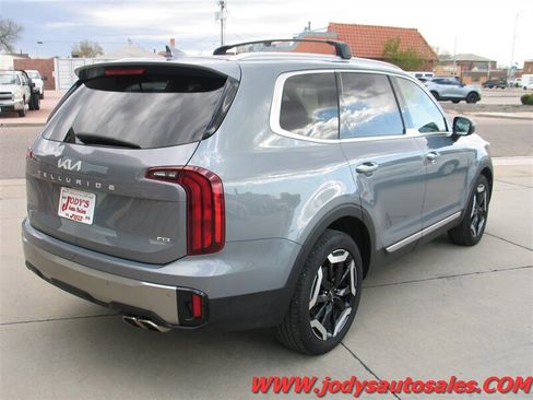 Used 2025 Kia Telluride S AWD/4WD image 39