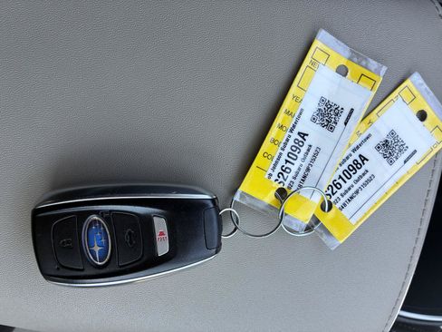Used 2023 Subaru Outback Limited AWD/4WD image 35