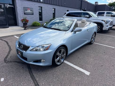 Used 2010 Lexus IS 250C RWD image 3