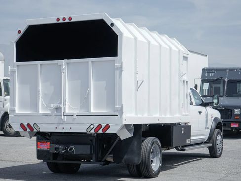 Used 2022 RAM 5500 Tradesman w/ Chrome Appearance Group AWD/4WD image 15