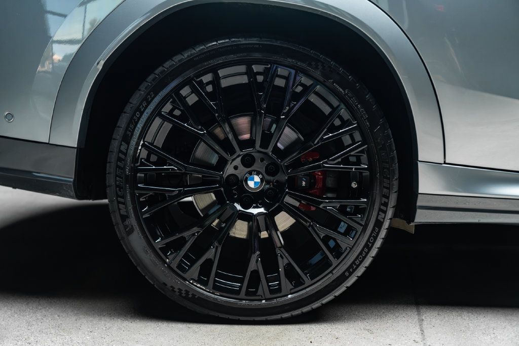 Used 2024 BMW X6 xDrive40i w/ Premium Package AWD/4WD image 12