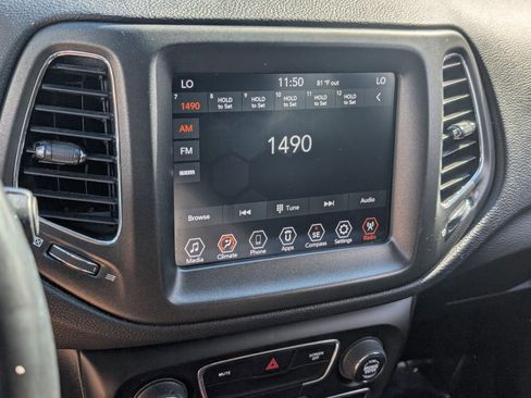 Used 2019 Jeep Compass Trailhawk image 22