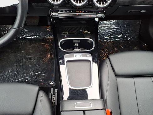 Used 2025 Mercedes-Benz CLA 250 image 13
