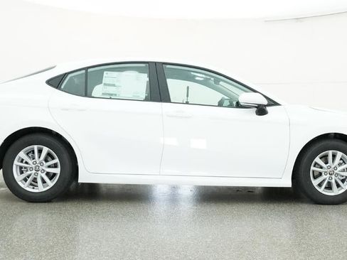 New 2026 Toyota Camry LE FWD image 27