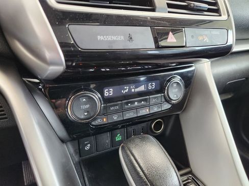 Used 2019 Mitsubishi Eclipse Cross SE image 27