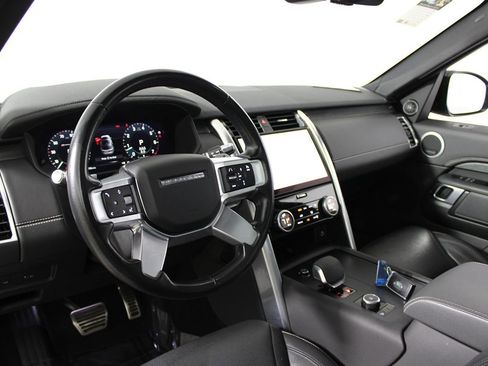 Used 2022 Land Rover Discovery S R-Dynamic image 8