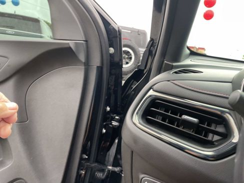 Used 2022 Chevrolet Equinox RS w/ RS Leather Package FWD image 24