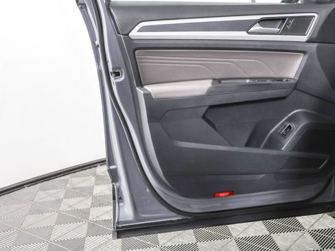 Used 2022 Volkswagen Atlas Cross Sport SEL image 36