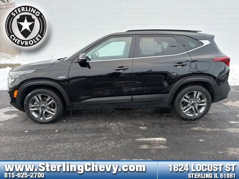 Used 2023 Kia Seltos S image 2