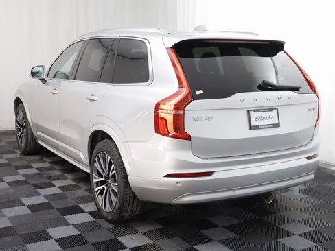 Used 2022 Volvo XC90 T6 Momentum w/ Climate Package image 17