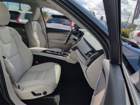 Certified 2023 Volvo XC90 B6 Core image 17