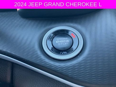 Used 2024 Jeep Grand Cherokee L Altitude image 31