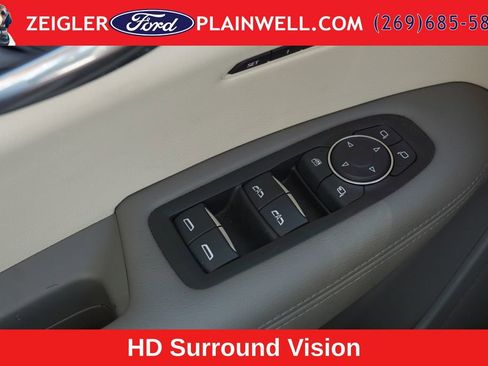 Used 2023 Cadillac XT6 Premium Luxury w/ Technology Package AWD/4WD image 31