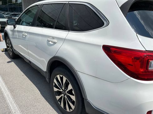 Used 2015 Subaru Outback 2.5i Limited AWD/4WD image 4