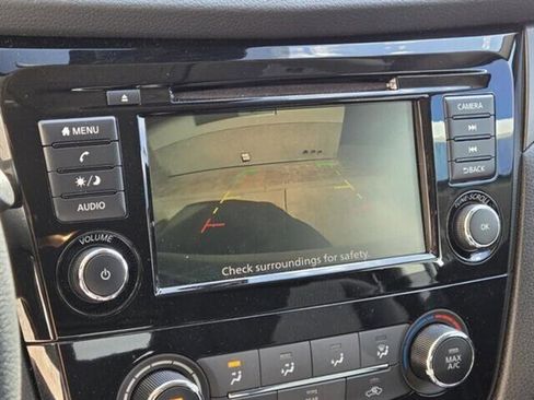 Used 2021 Nissan Rogue Sport S image 26