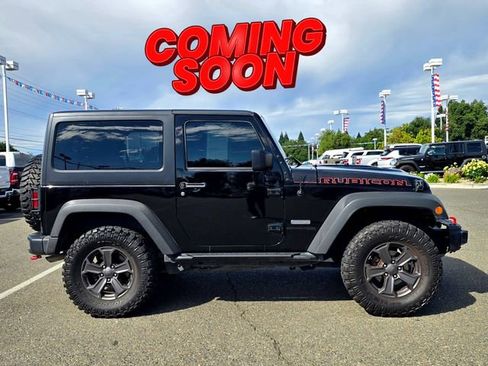 Used 2018 Jeep Wrangler Rubicon AWD/4WD image 2