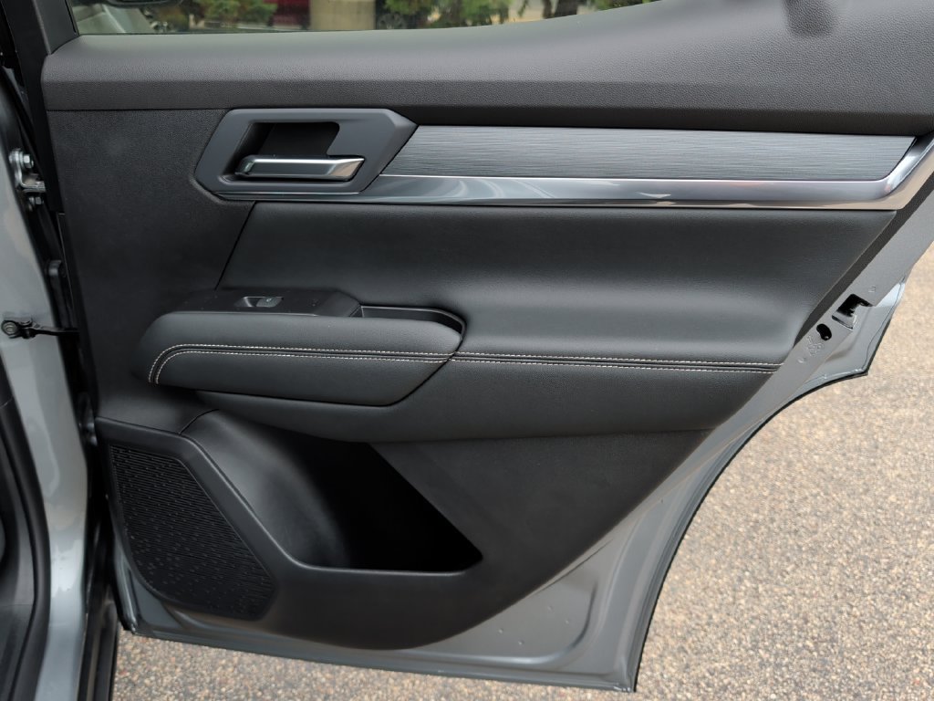 New 2027 GMC Terrain Elevation w/ Black Edition AWD/4WD image 39