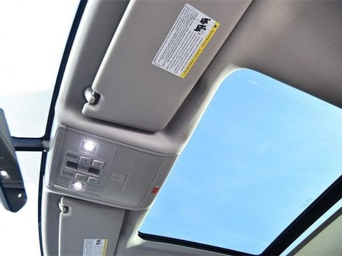 Certified 2023 Volkswagen Atlas SE w/ Panoramic Sunroof Package image 21