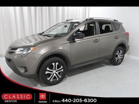 Used 2014 Toyota RAV4 LE image 3