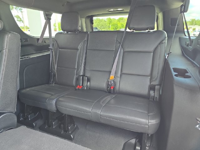 Certified 2024 Chevrolet Suburban LT AWD/4WD image 17