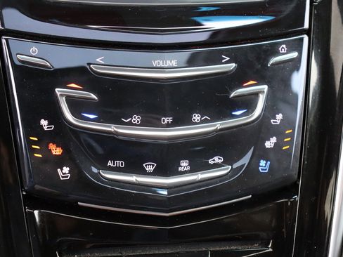 Used 2019 Cadillac Escalade Luxury AWD/4WD image 40