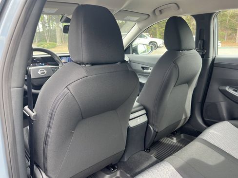 New 2026 Nissan Sentra SV w/ SV Convenience Package FWD image 16
