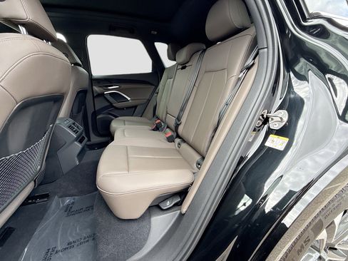 Certified 2025 Audi Q5 Premium w/ Convenience Package image 20