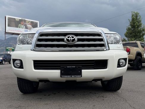 Used 2015 Toyota Sequoia Platinum AWD/4WD image 24
